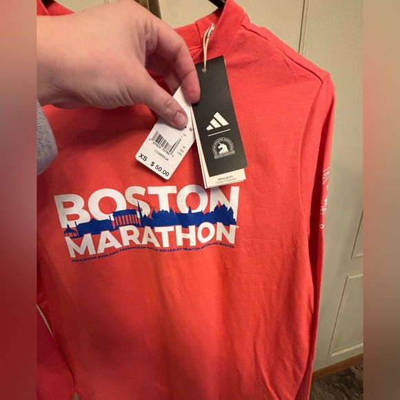 Adidas Boston Marathon XS NWT Red Long Sleeve Shirt 2024 Boston MSRP $50 - Picture 2 of 5
